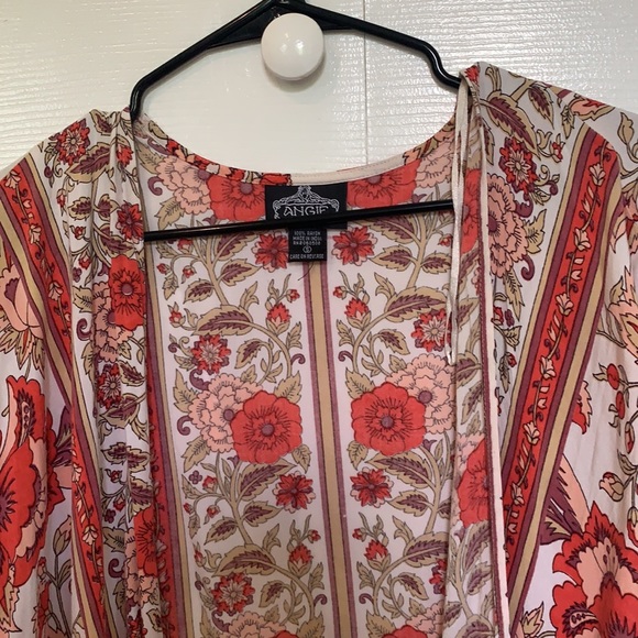 Patterned Shawl/Cardigan - Picture 2 of 3